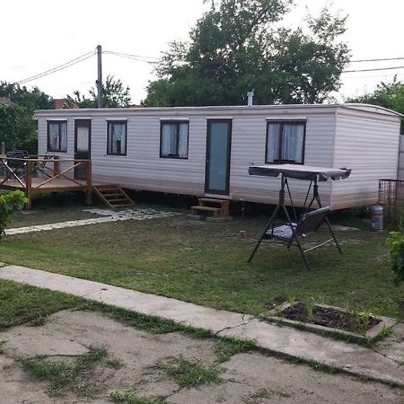 Kupai Apartman Daire Tiszaújváros Dış mekan fotoğraf