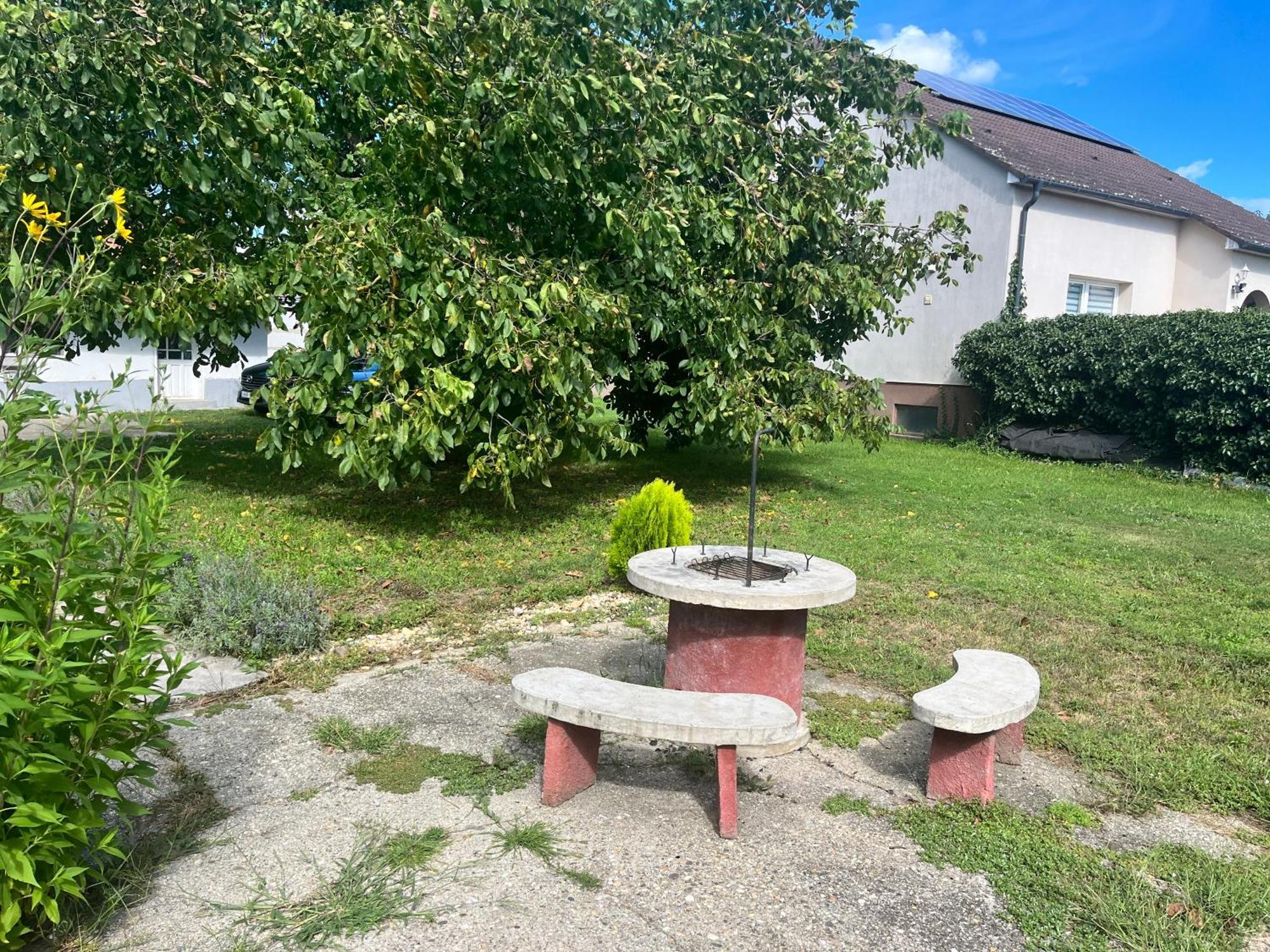 Kupai Apartman Daire Tiszaújváros Dış mekan fotoğraf