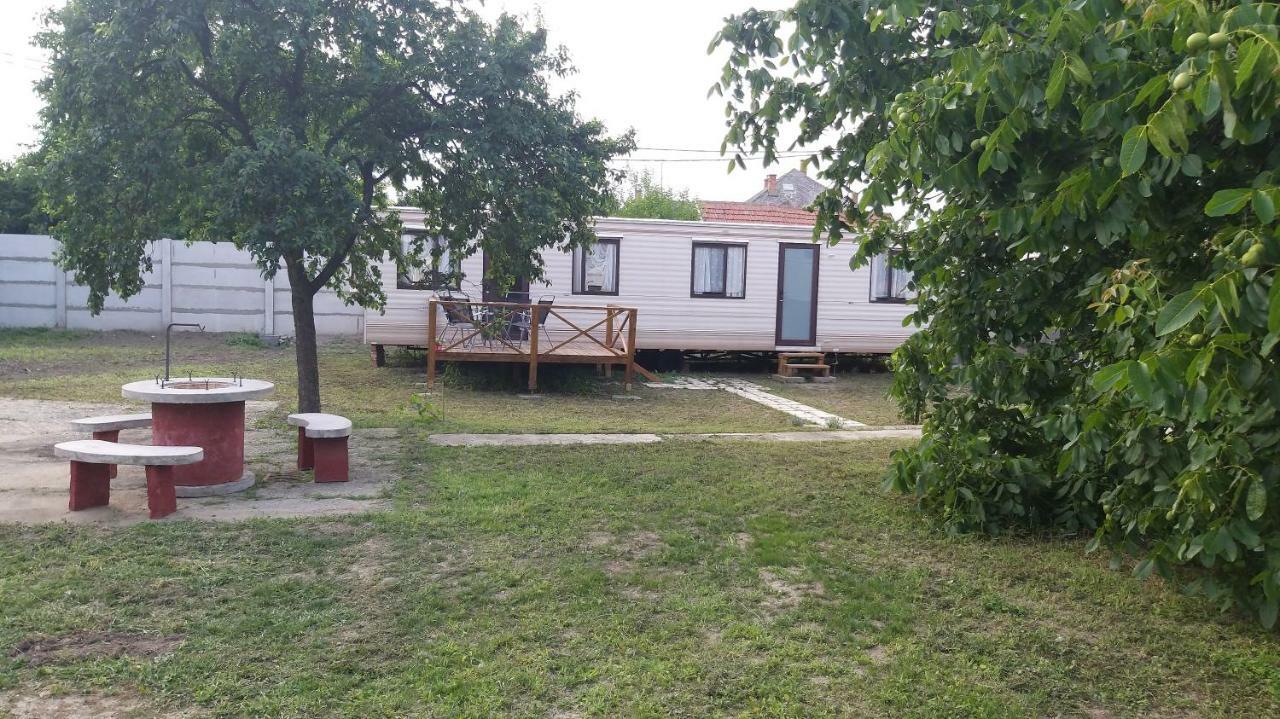 Kupai Apartman Daire Tiszaújváros Dış mekan fotoğraf