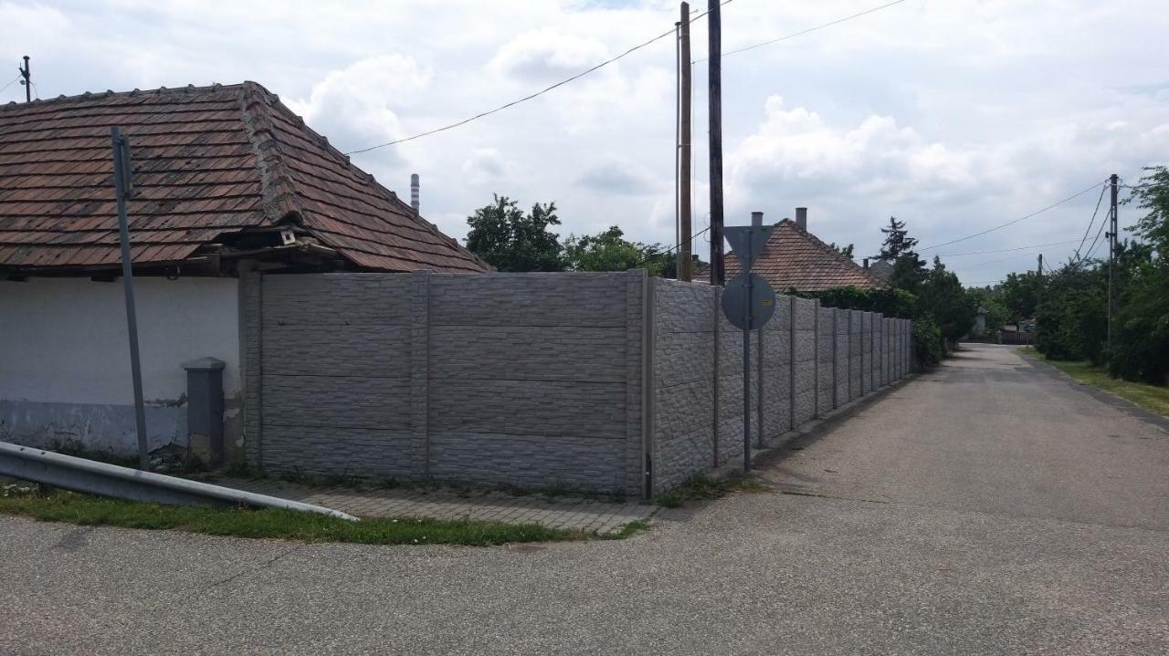 Kupai Apartman Daire Tiszaújváros Dış mekan fotoğraf
